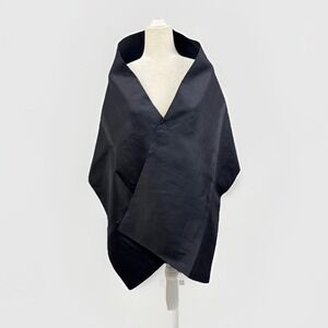 Tahari Silk Wrap Black Shawl Scarf Magnetic Closure Zippered Pocket Lagenlook